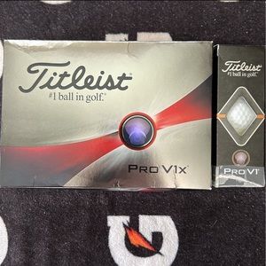“Big” Dozen (15) Titleist Pro v1/v1x Golf Balls in Mint Condition.